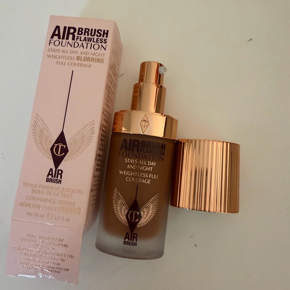 Charlotte Tilbury Airbrush Flawless Foundation 14 Neutral